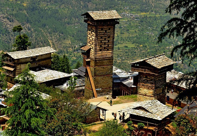 chehni kothi in tirthan velley